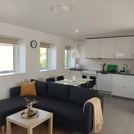 Cozy House With 2 Bedrooms On The Sea Coast Ferienhaus *